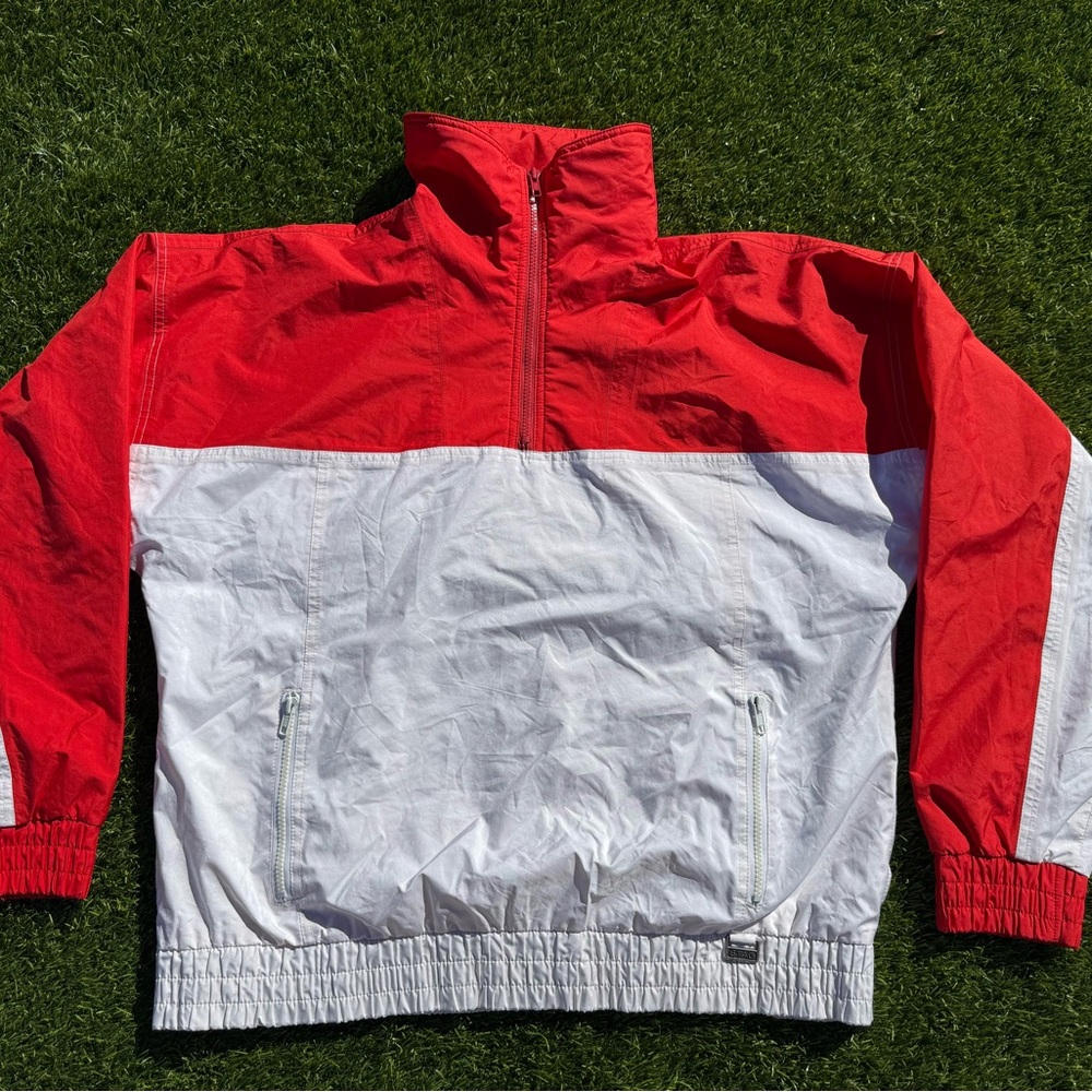 Vintage White Stag/ Gore-Tex 90s streetwear windbreaker jacket. Size Medium